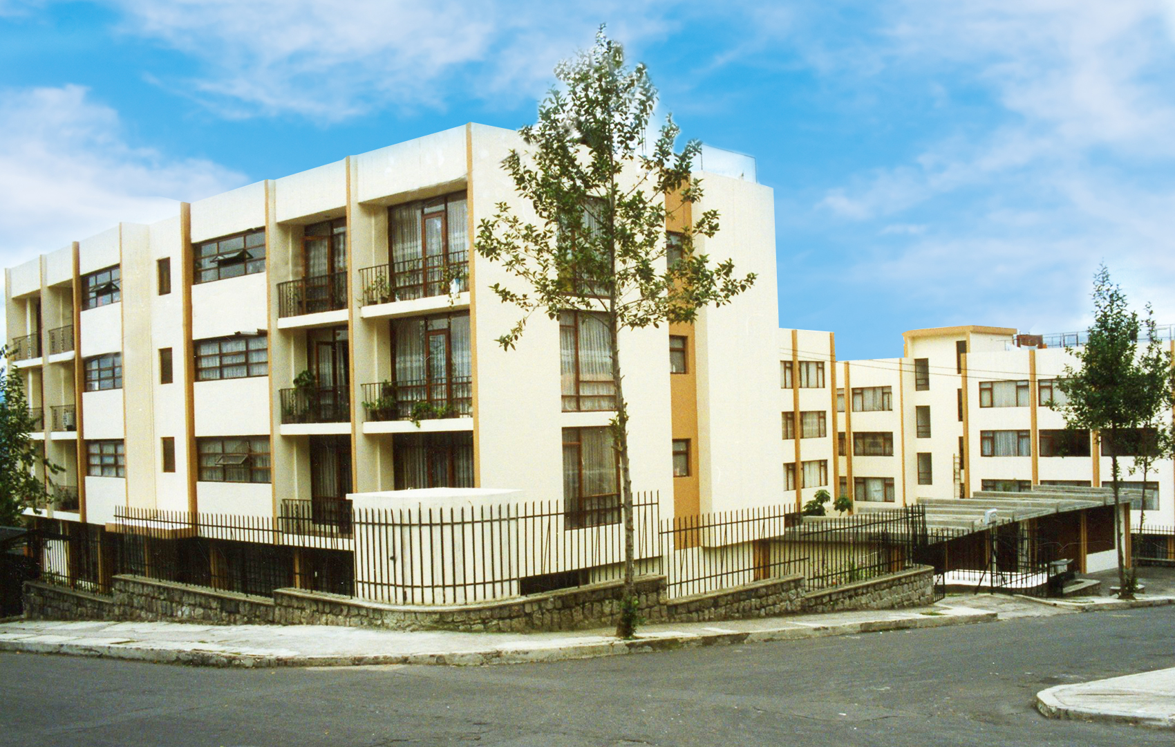 CONJUNTO HABITACIONAL LAS CASAS